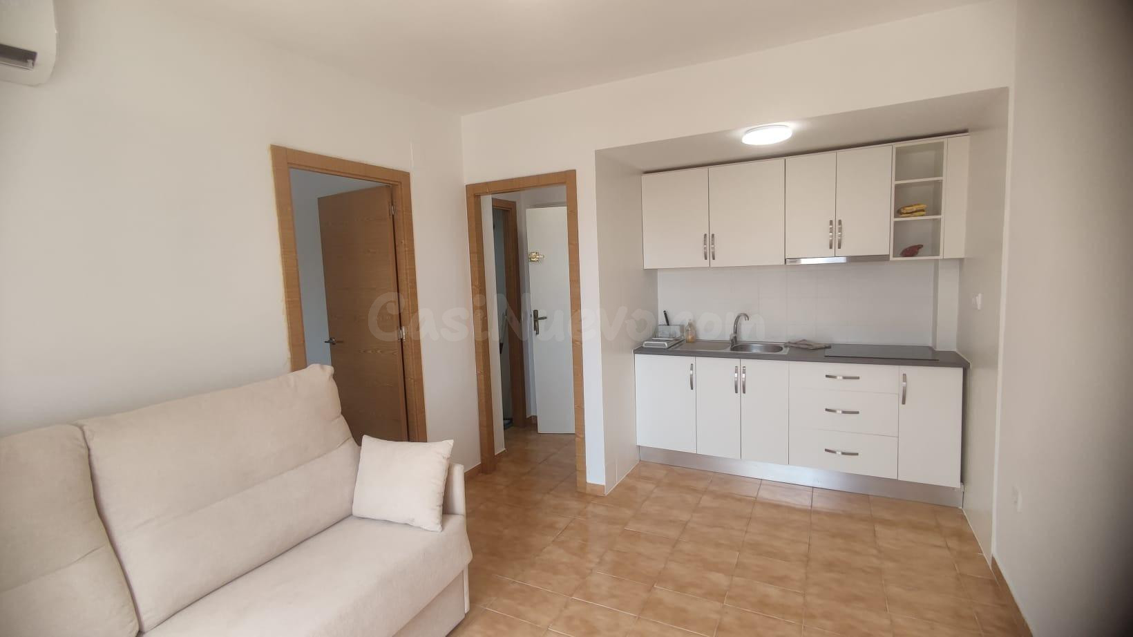 Fantástico apartamento de un dormitorio a solo 100 metros del mar en Mar Azul, Torrevieja - foto 4