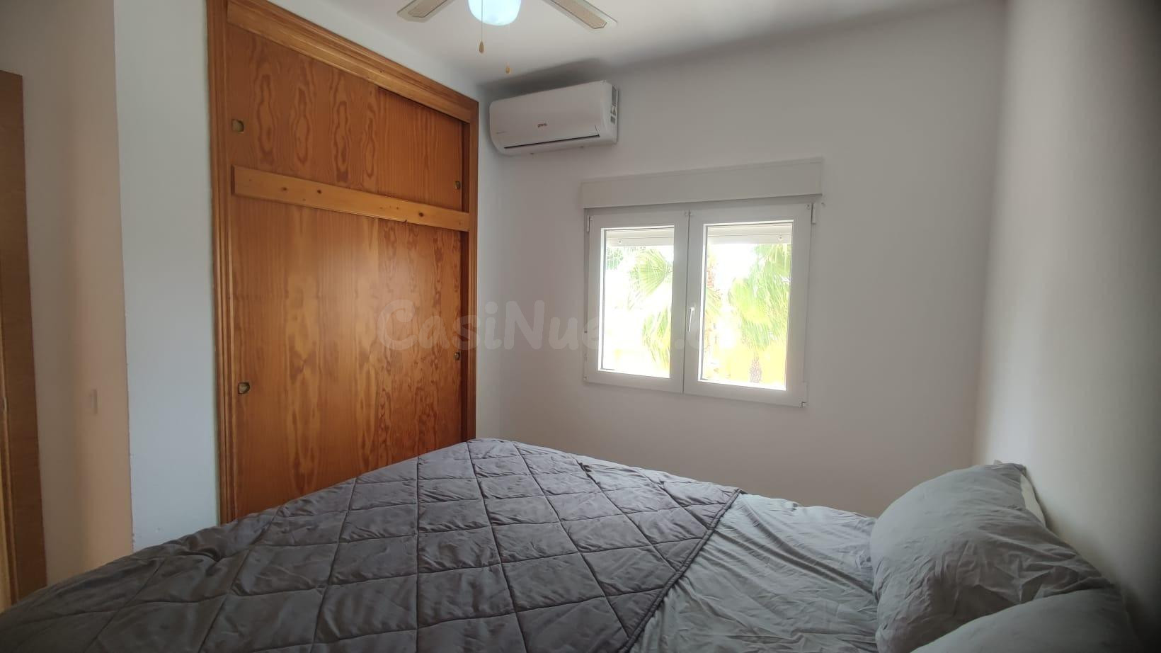 Fantástico apartamento de un dormitorio a solo 100 metros del mar en Mar Azul, Torrevieja - foto 5