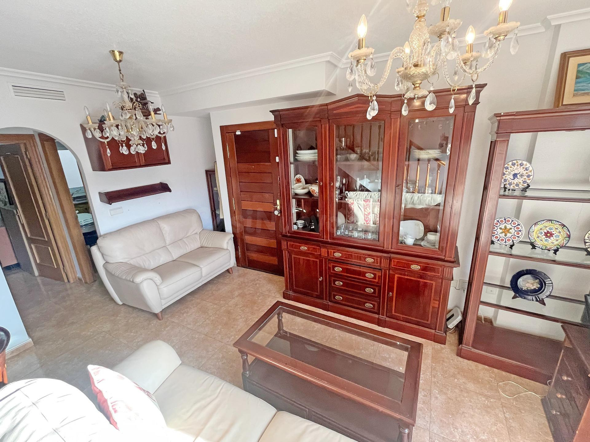BONITO DUPLEX FAMILIAR CON GARAJE EN GUARDAMAR DEL SEGURA - foto 3
