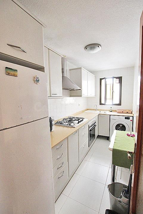Apartamento de 1 dormitorio a escasos metros de la playa centro de Guardamar - foto 3