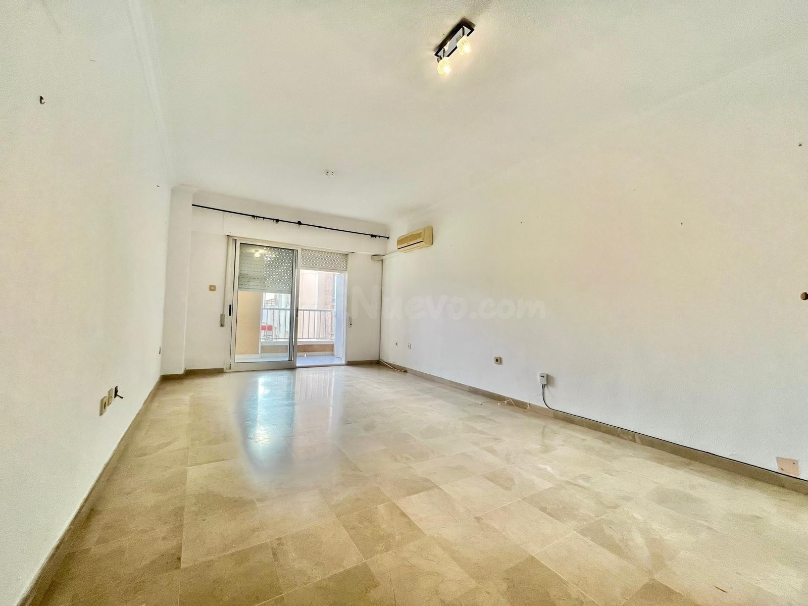 AMPLIO APARTAMENTO DE 106 M2 CON GRAN TERRAZA EN PLENO CENTR - foto 5