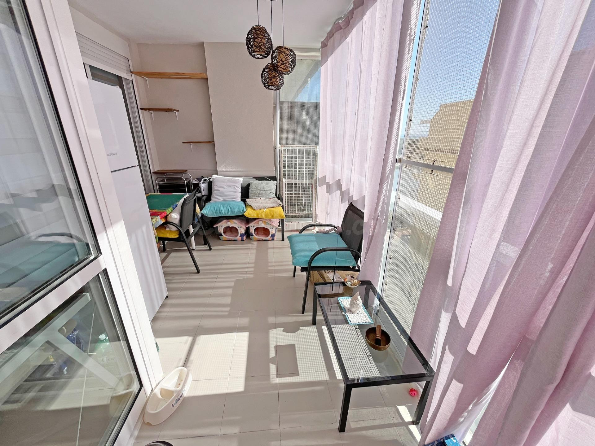 Apartamento con vistas al río Segura, piscina y plaza de aparcamiento