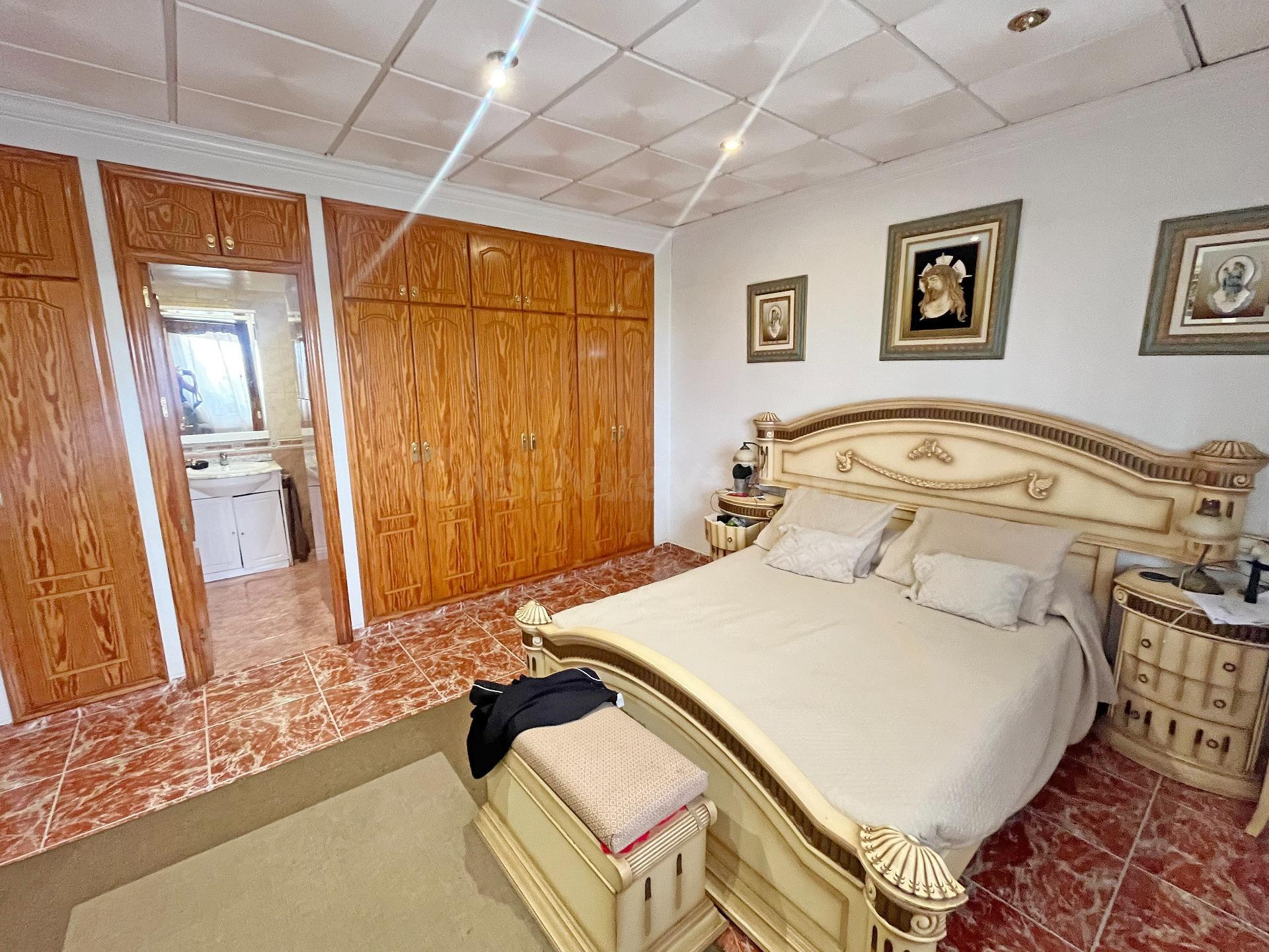 ALQUILER CON OPCIÓN COMPRA EN LOS MONTESINOS CHALET + NAVES+ - foto 3