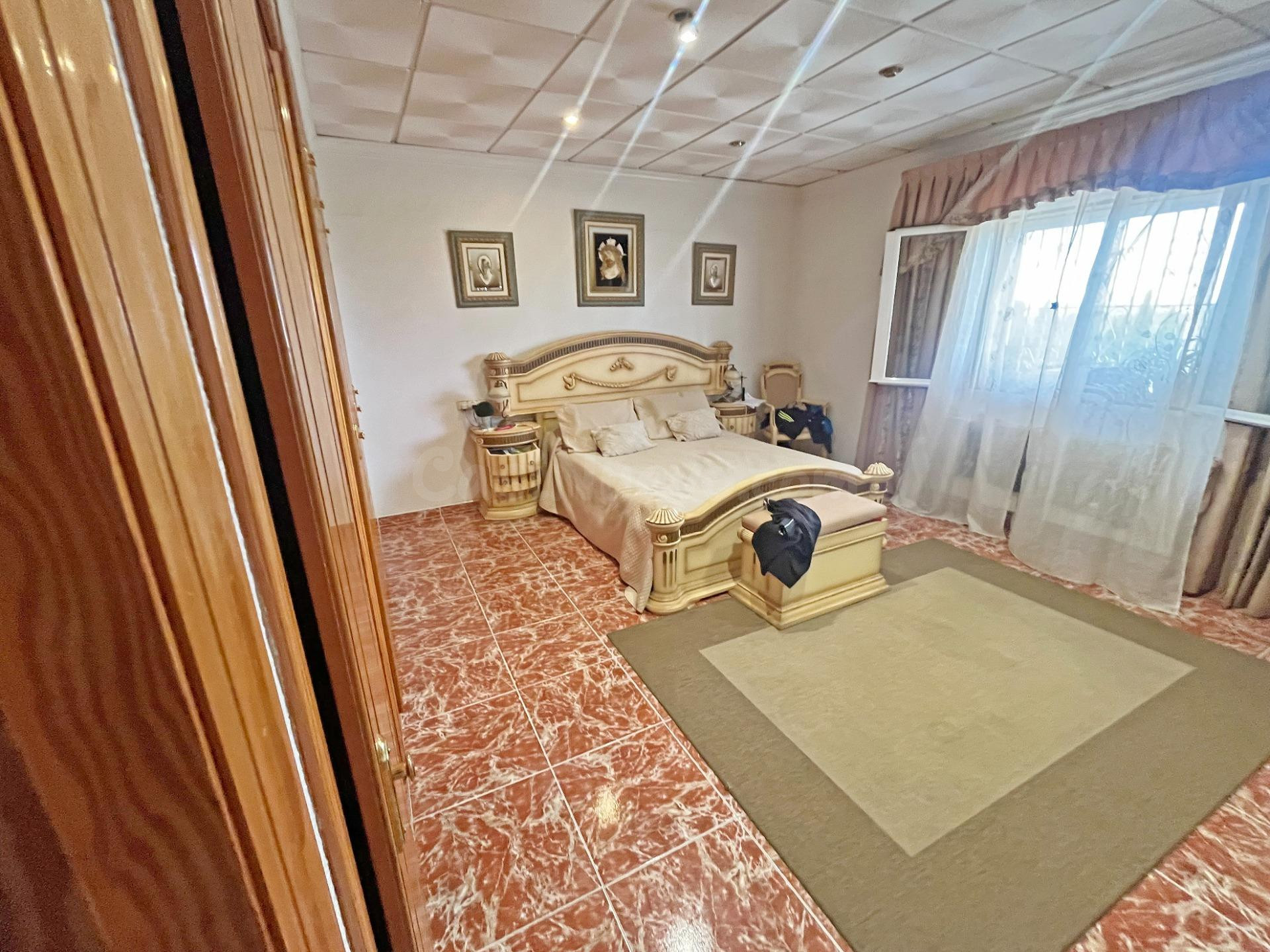 ALQUILER CON OPCIÓN COMPRA EN LOS MONTESINOS CHALET + NAVES+ - foto 4