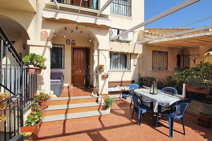 Bonito Bungalow Planta Baja con piscina en Guardamar del Segura