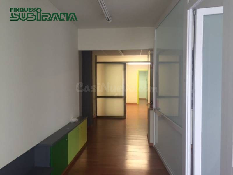 Local comercial 110m² en venta - Poble Sec