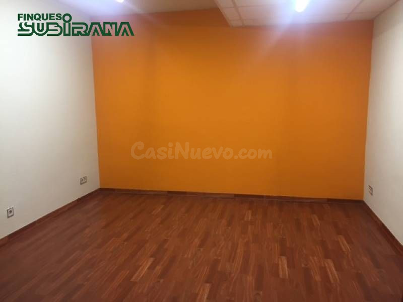 Local comercial 110m² en venta - Poble Sec - foto 3