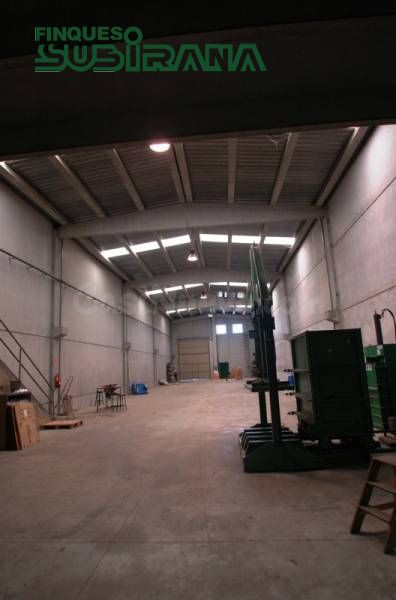 Nave industrial 780m² en venta - Polígon Industrial Pla de R