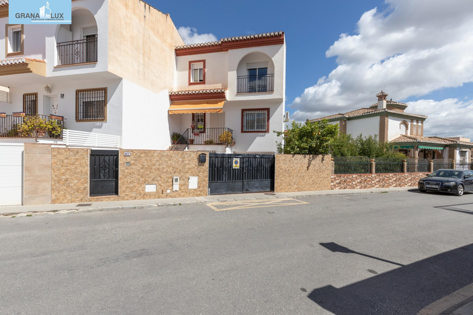 Estupenda casa pareada con piscina en Híjar - foto 2