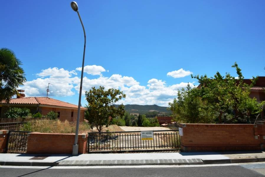 Solar en venta - URB. LA MALLOLA