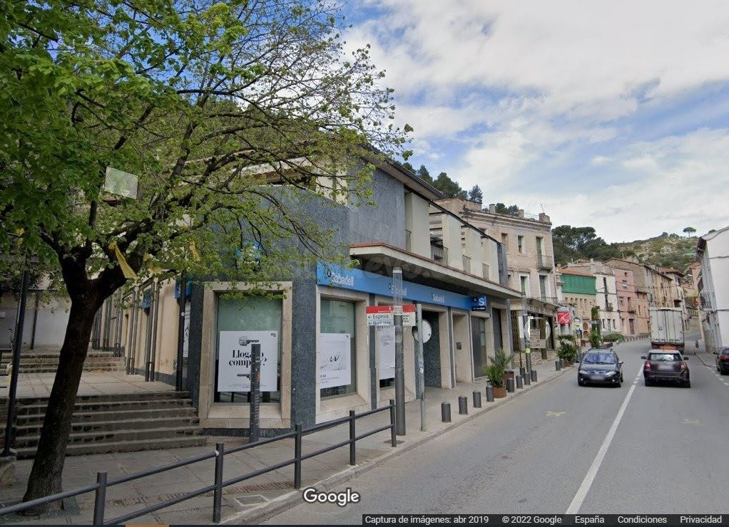LOCAL COMERCIAL A LA POBLA DE CLARAMUNT ZONA CENTRE