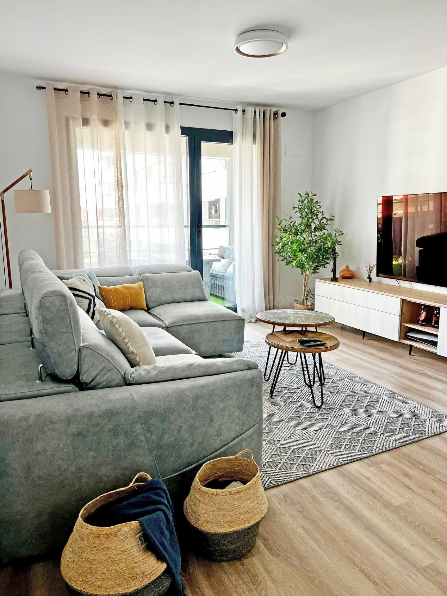 Apartamento seminuevo en urbanización cerrada en Valencia zo - foto 3