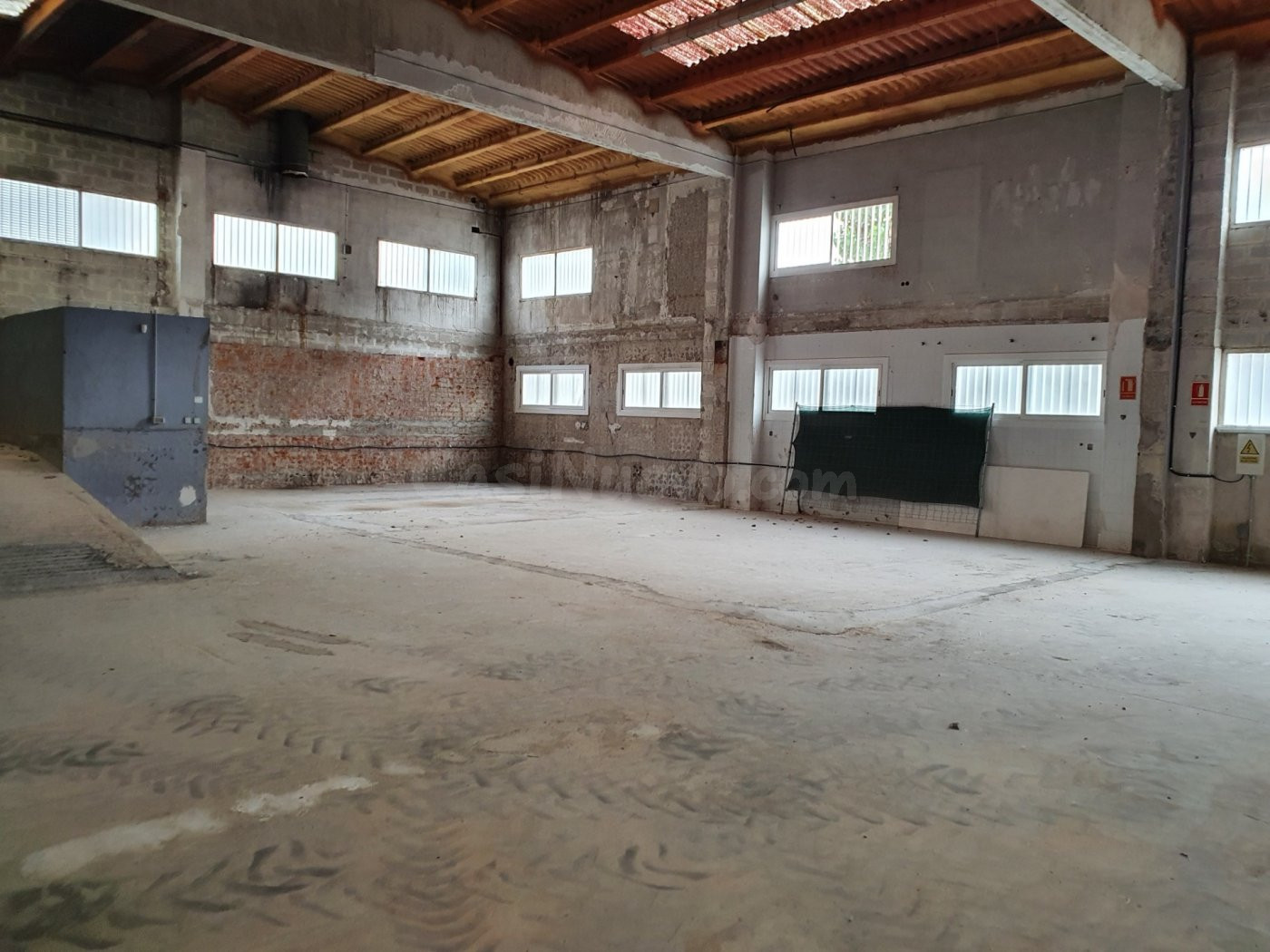 NAU DE LLOGUER AL POLÍGON INDUSTRIAL LES COMES D'IGUALADA