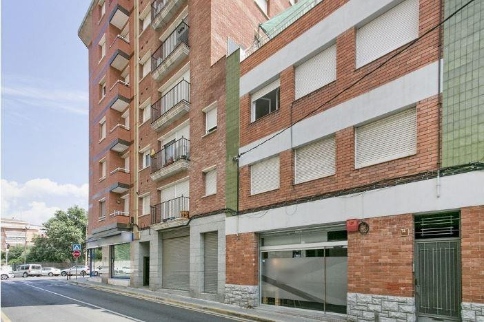 FANTÀSTIC PIS A IGUALADA, AL BARRI DEL POBLE SEC - foto 2
