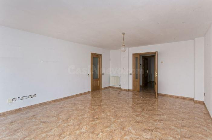 FANTÀSTIC PIS A IGUALADA, AL BARRI DEL POBLE SEC - foto 4