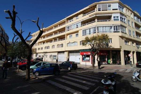Oficina 591m² en alquiler - Sta. Marina