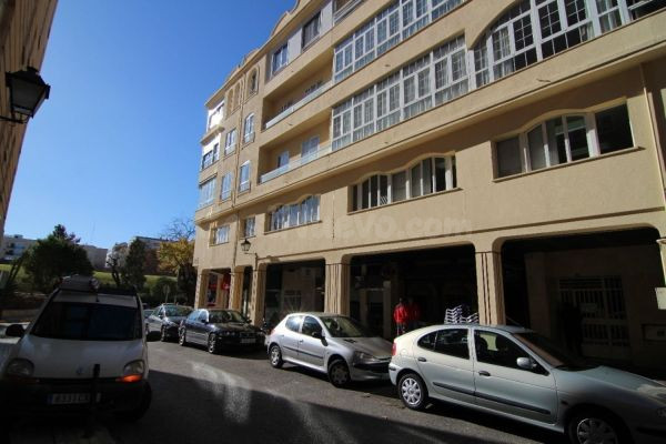 Oficina 591m² en alquiler - Sta. Marina - foto 2