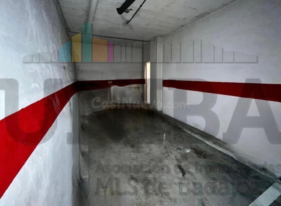 PLAZA DE GARAJE Y TRASTERO A LA VENTA EN JARDINES DEL GUADIA - foto 2