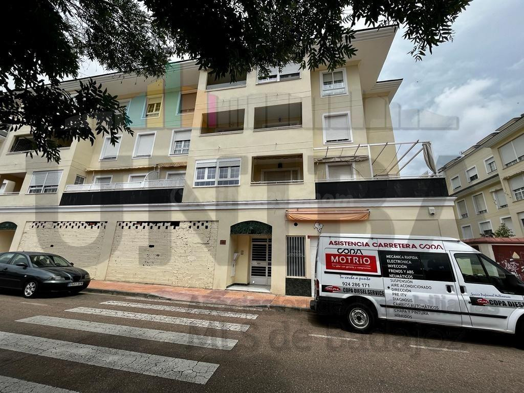 PLAZA DE GARAJE Y TRASTERO A LA VENTA EN JARDINES DEL GUADIA - foto 5