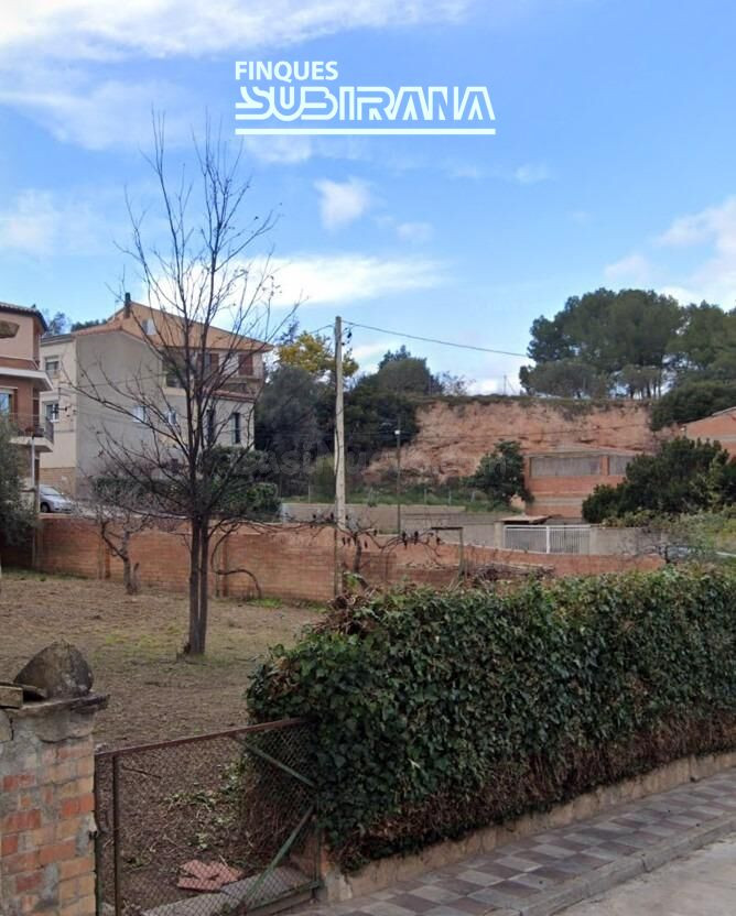 SOLAR EN VENDA A SANT MARTÍ DE TOUS - foto 2
