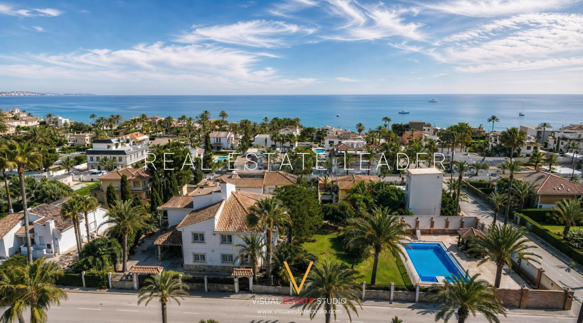 CABO ROIG. 1.500 M2 DE PARCELA. 100 METROS DEL MAR. Y UNA CA