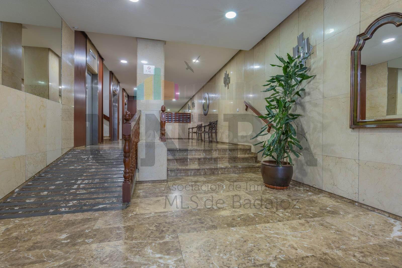 ESTUPENDO PISO JUNTO AL CORTE INGLES - foto 3