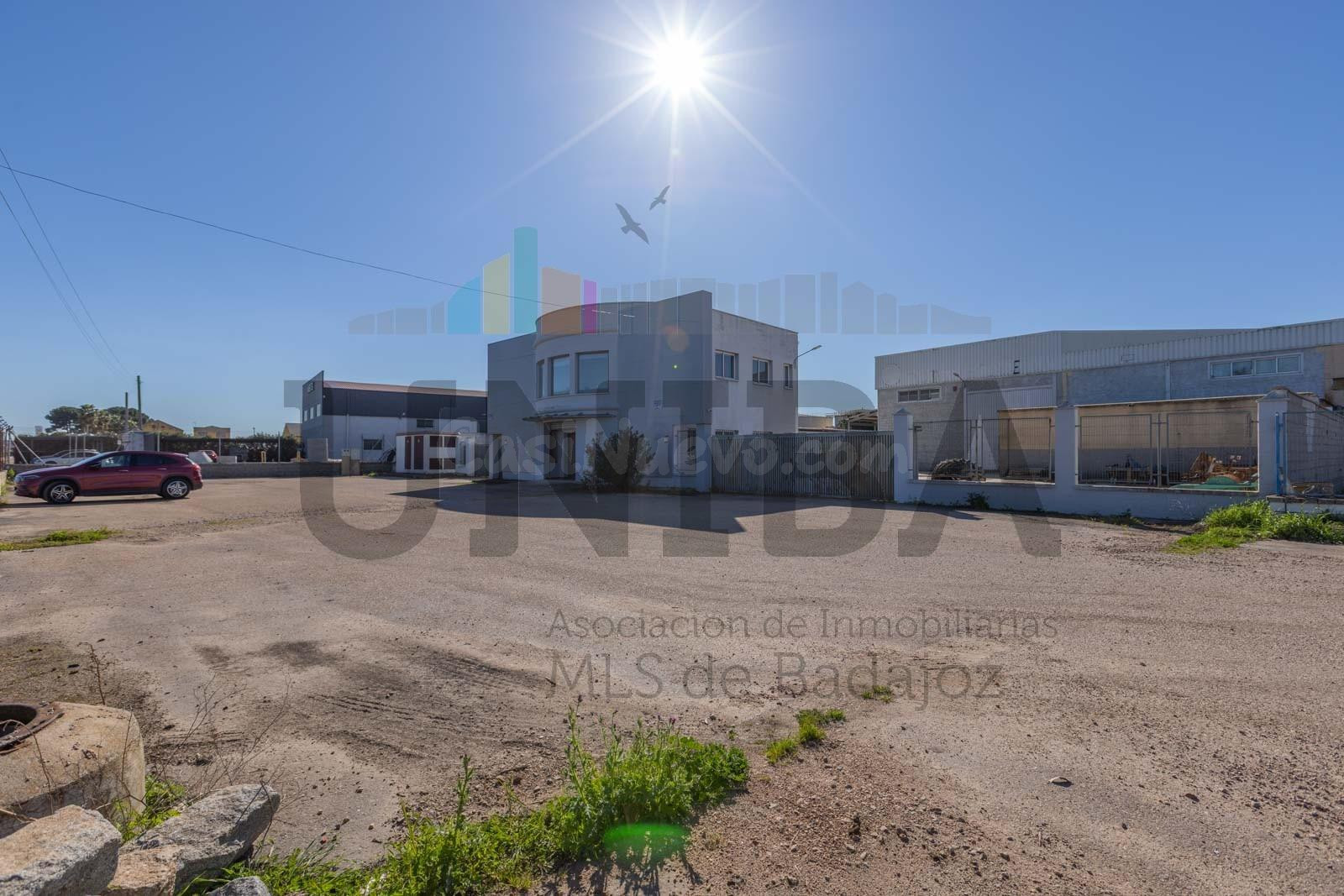 ESPECTACULAR RECINTO INDUSTRIAL A LA VENTA EN LA GARROVILLA 