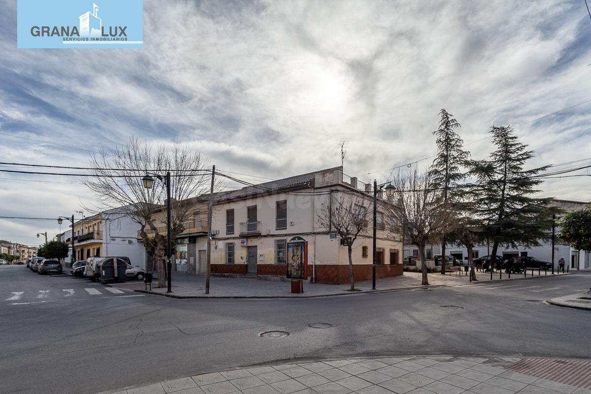 EDIFICIO CON VIVIENDA Y BAR RESTAURANTE EN CIJUELA.