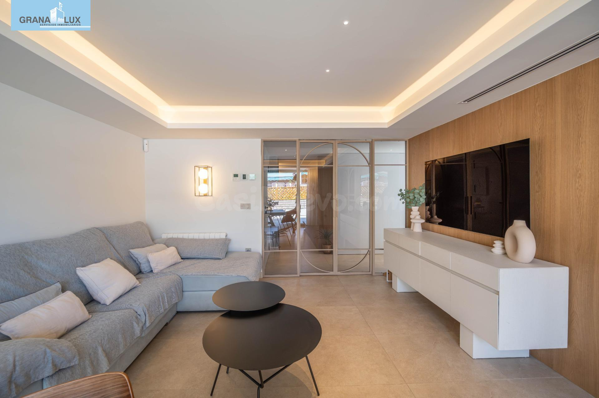 Impresionante Vivienda de Lujo con Diseño Moderno y Comodida - foto 2