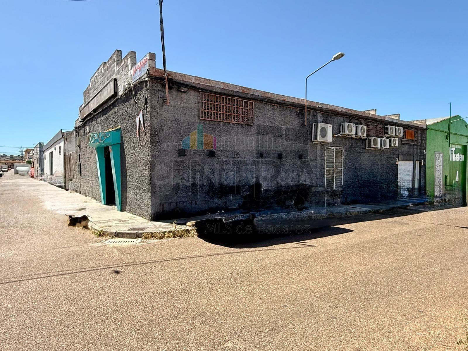 Nave en venta en Barriada de Llera - foto 3
