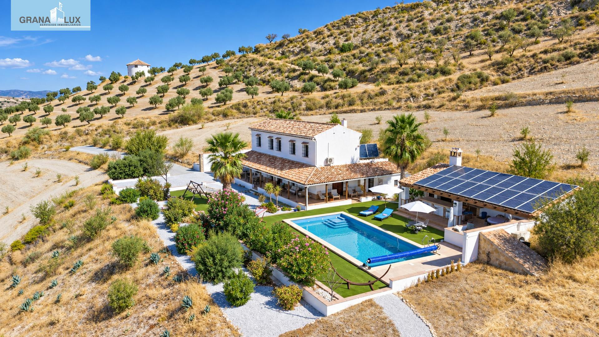 IMPRESIONANTE FINCA RÚSTICA CON DOS VILLAS, PISCINA Y CASI C