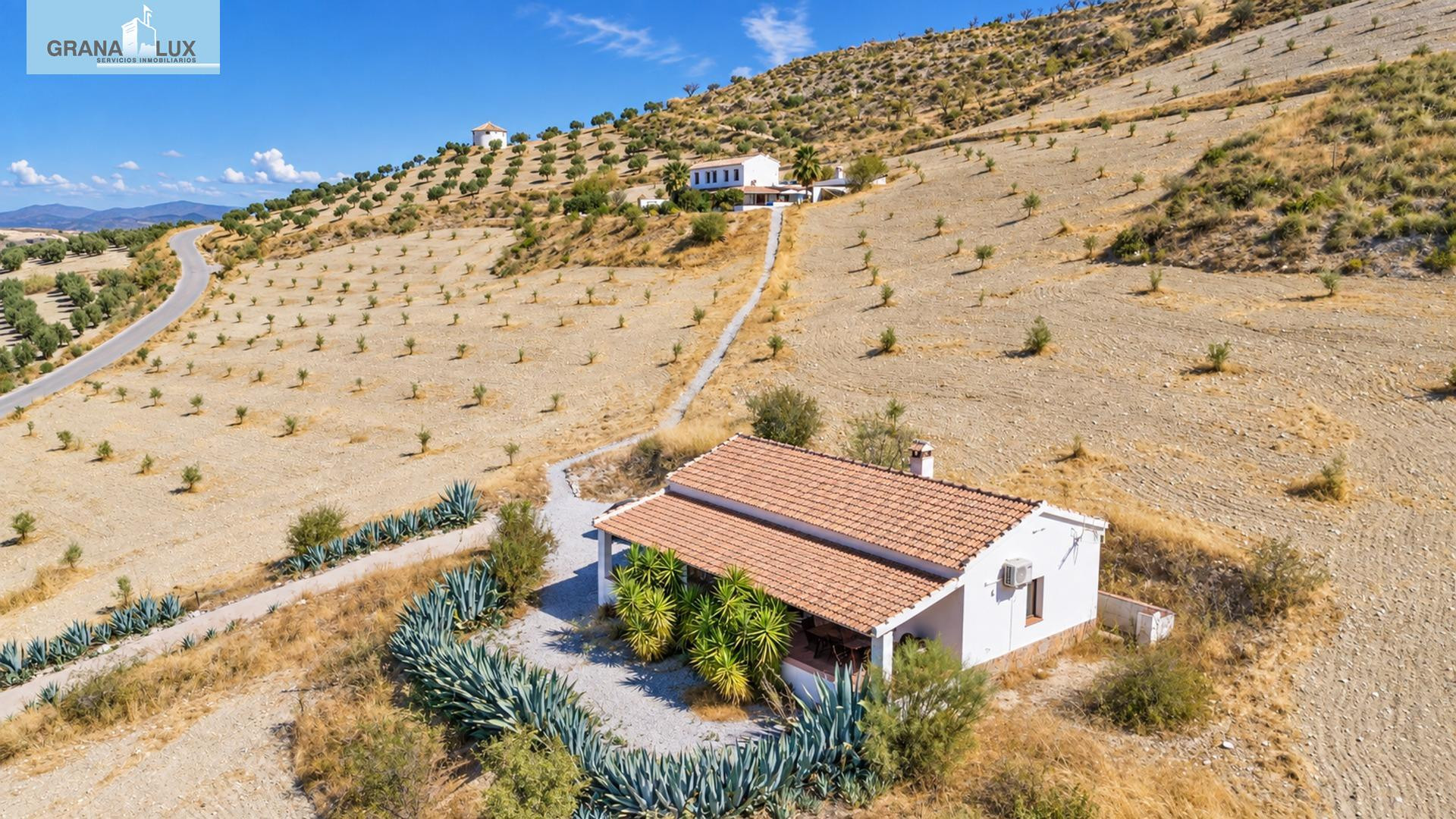 IMPRESIONANTE FINCA RÚSTICA CON DOS VILLAS, PISCINA Y CASI C - foto 4