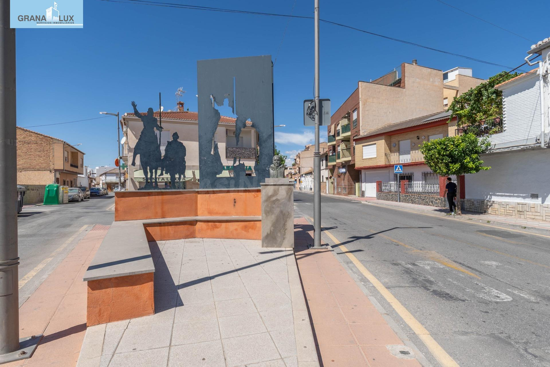 Piso en Churriana de la Vega (Granada) con plaza de garaje y