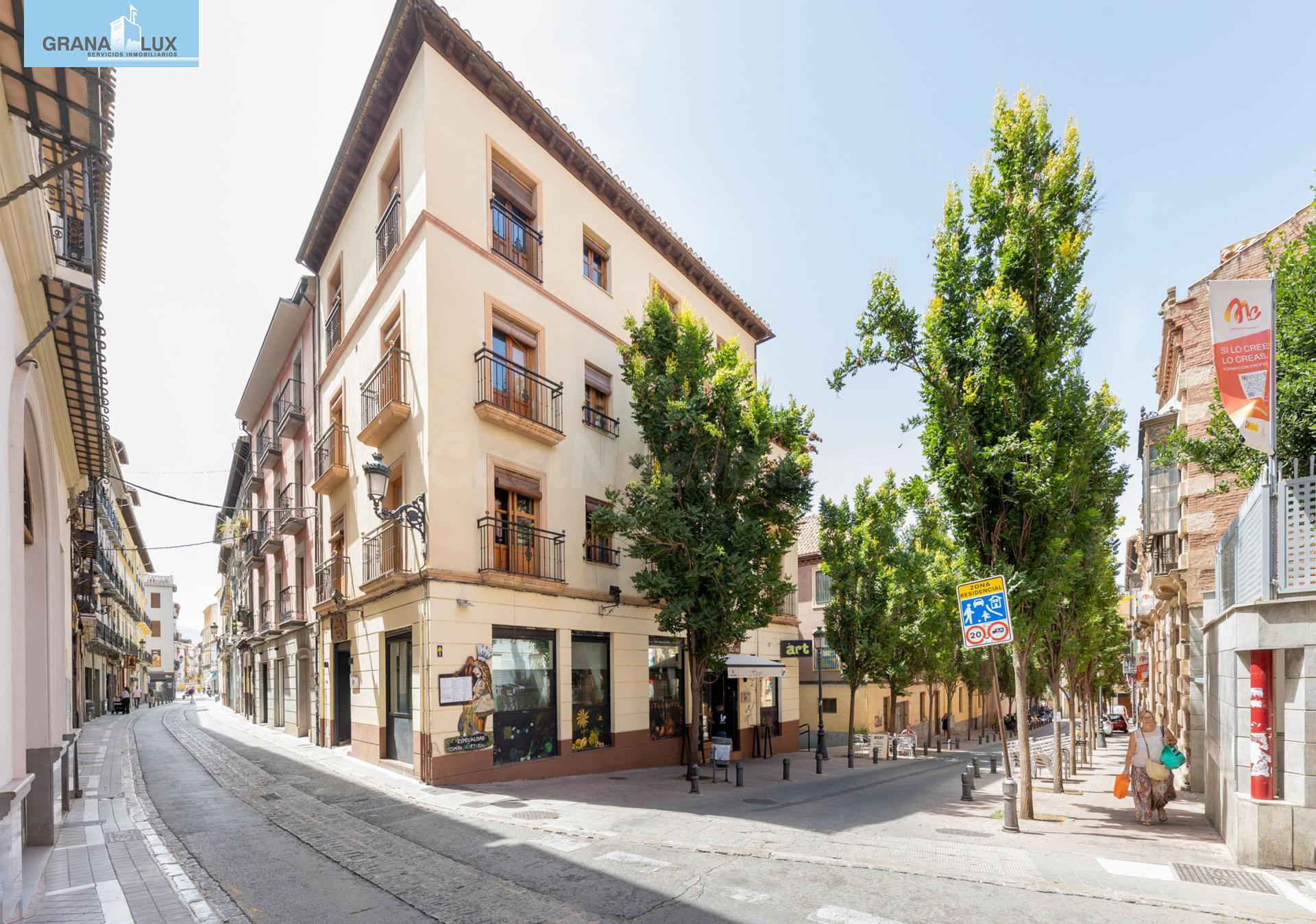 DONDE EL ENCANTO DE GRANADA SE CONVIERTE EN UNA INVERSION RE