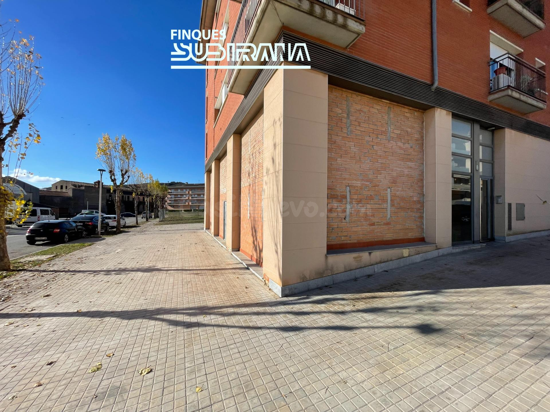 LOCAL COMERCIAL EN VENDA A CALAF – ALTA ANOIA - foto 2