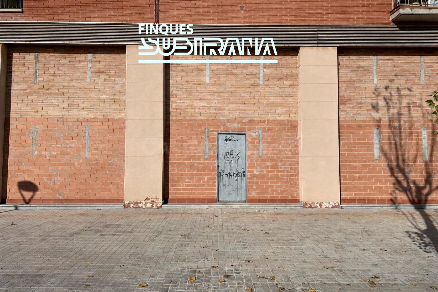 LOCAL COMERCIAL EN VENDA A CALAF – ALTA ANOIA - foto 3
