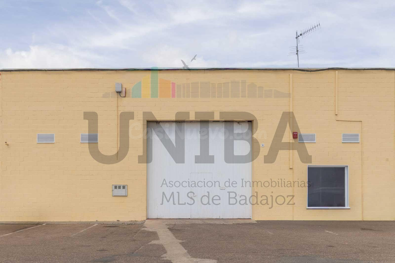 NAVE A LA VENTA EN EL COMPLEJO LA MAR (POLIGONO INDUSTRIAL E - foto 3