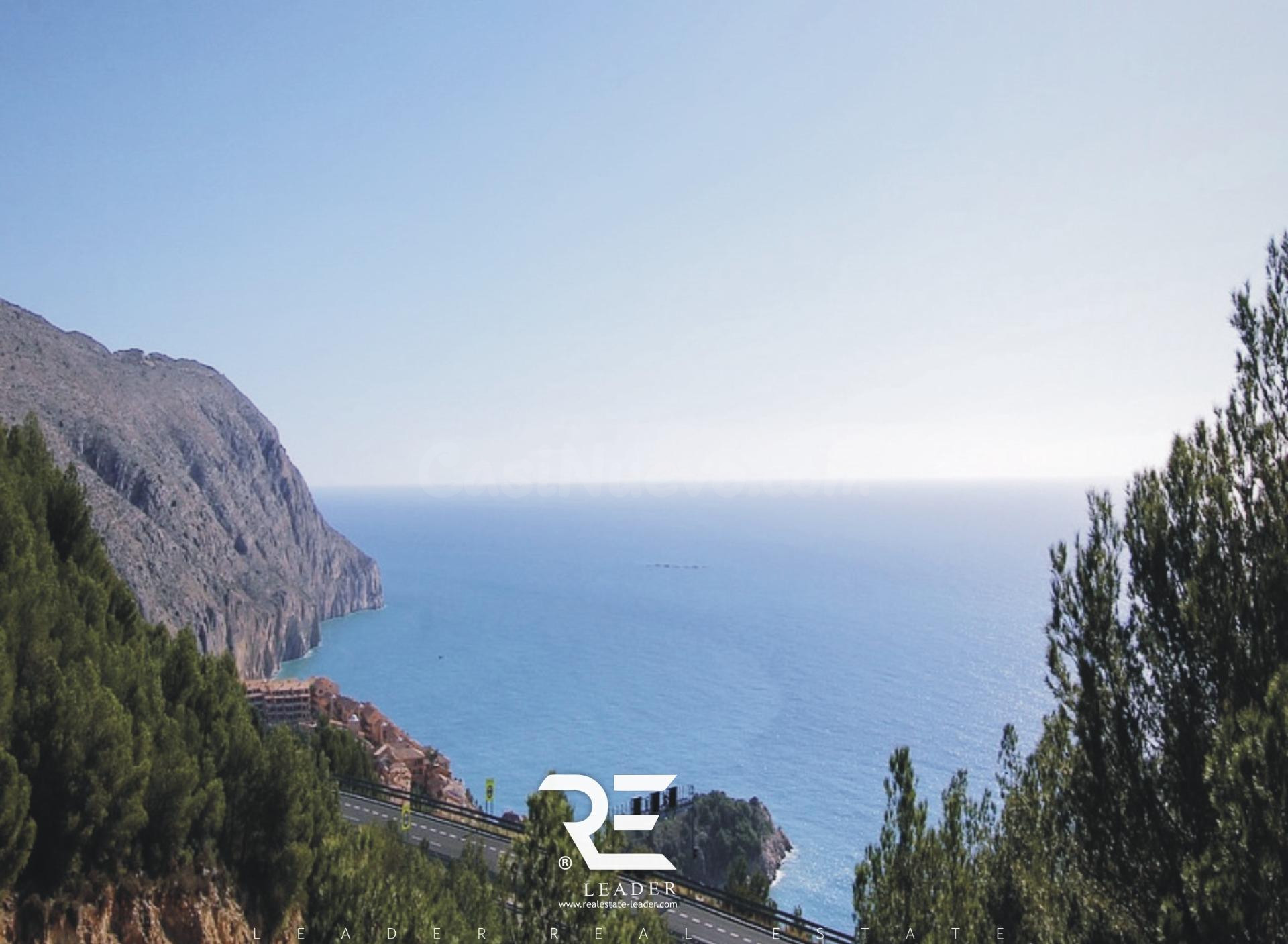 PARCELA URBANA CON LICENCIA DE OBRA CONCEDIDA EN ALTEA HILLS !! PROYECTO INCLUIDO PARA CONSTRUIR UNA VILLA DE DISEÑO !!