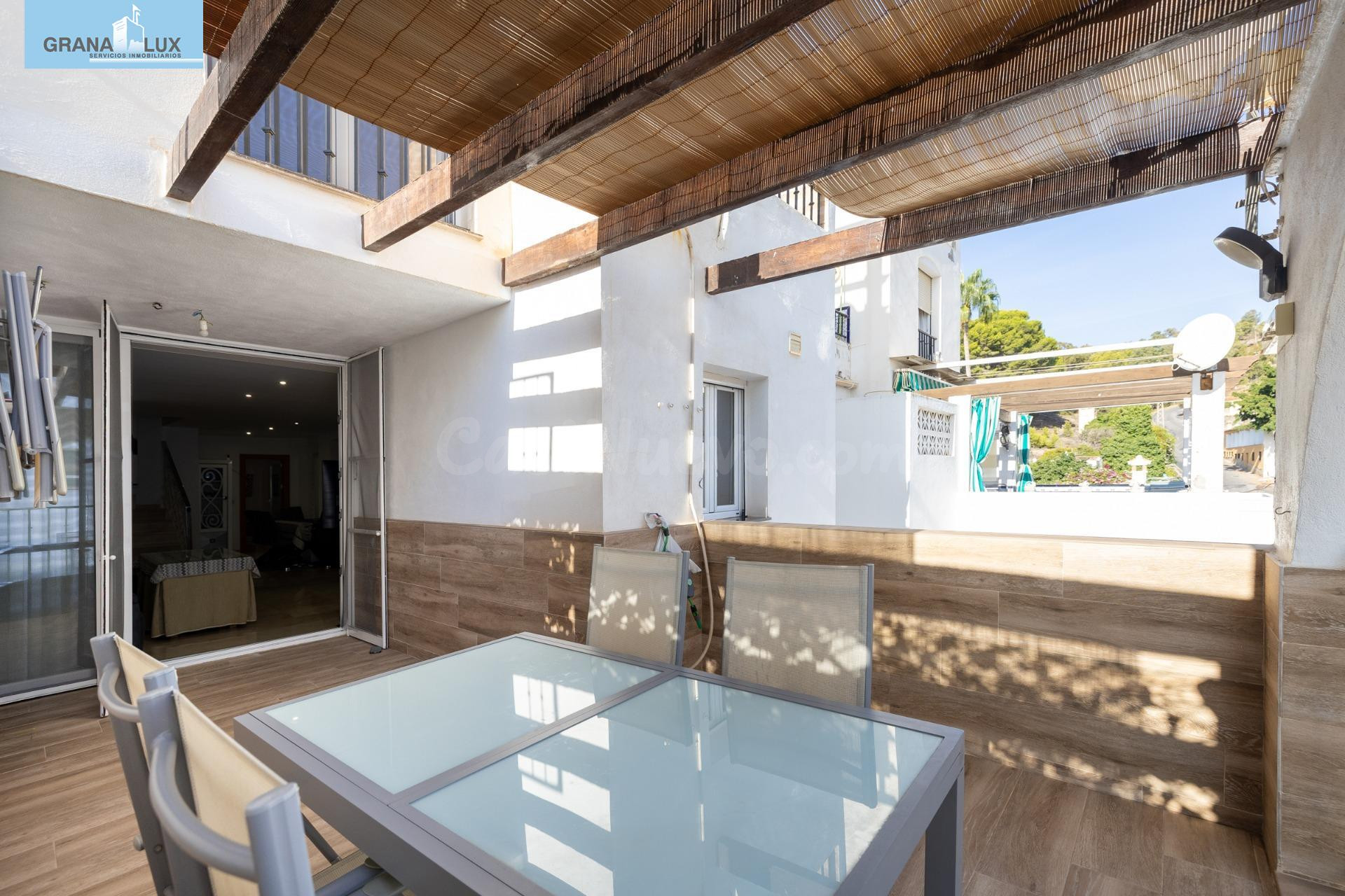 Dúplex de 4 dormitorios con vistas al mar, terraza y piscina - foto 2