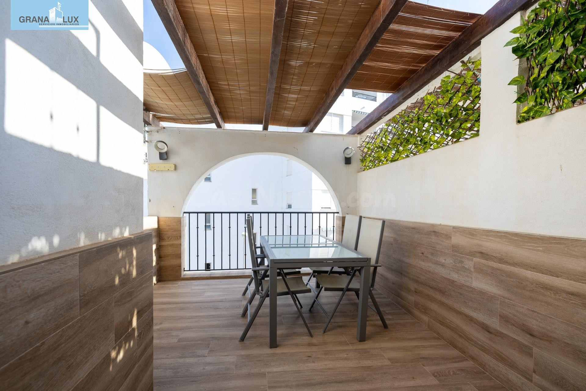 Dúplex de 4 dormitorios con vistas al mar, terraza y piscina - foto 4
