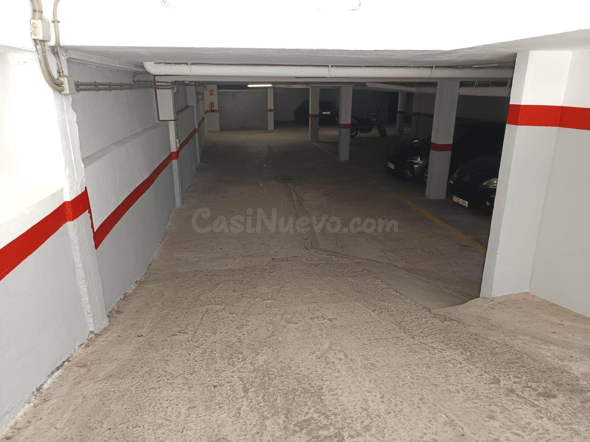 PLAZA DE APARCAMIENTO EN EL CENTRO DE CHICLANA - foto 2
