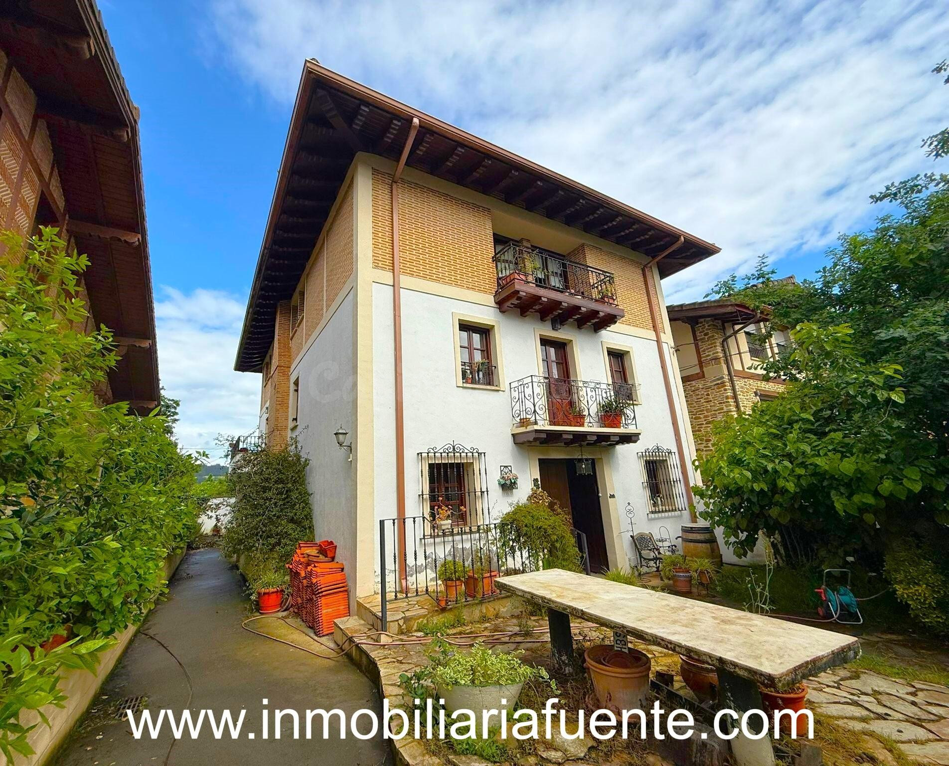 CASA CON TERRENO EN ZALLA - foto 2