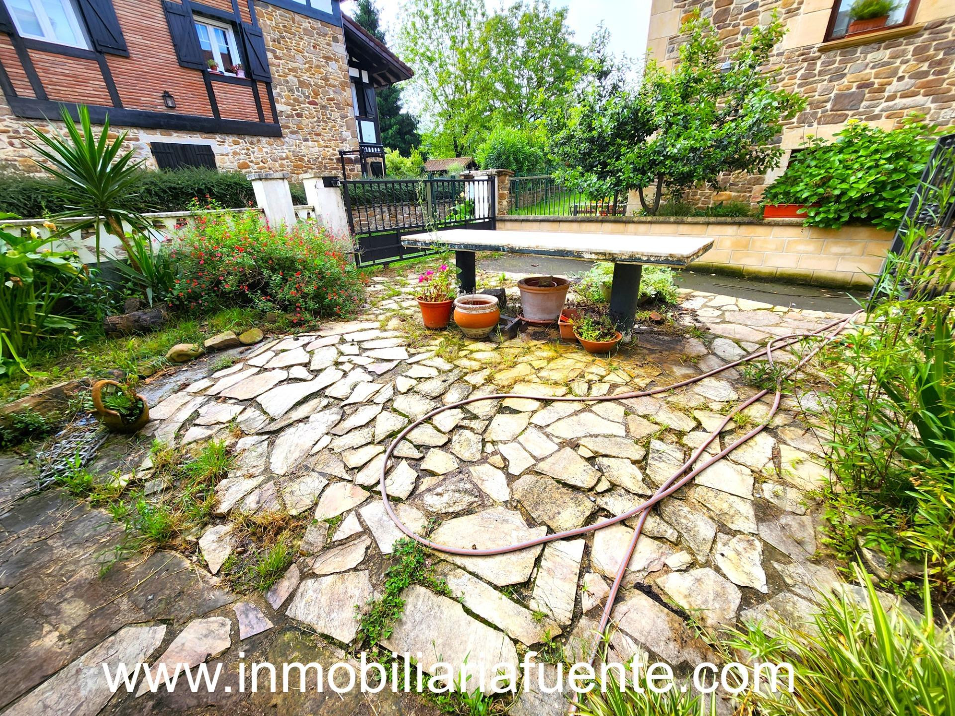 CASA CON TERRENO EN ZALLA - foto 4