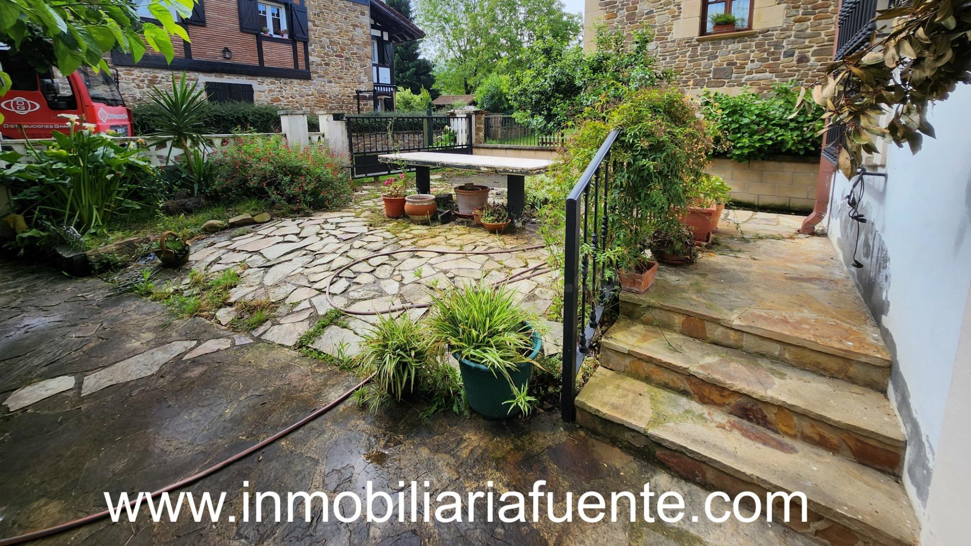 CASA CON TERRENO EN ZALLA - foto 5