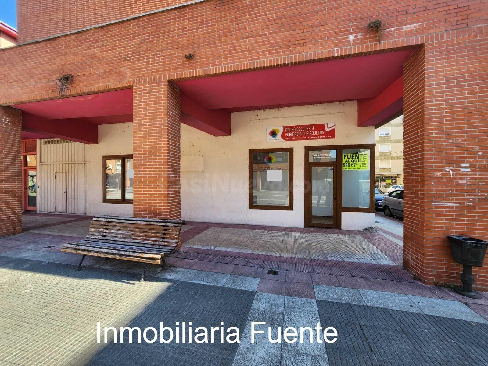 Se alquila amplio local comercial en Zalla - foto 4