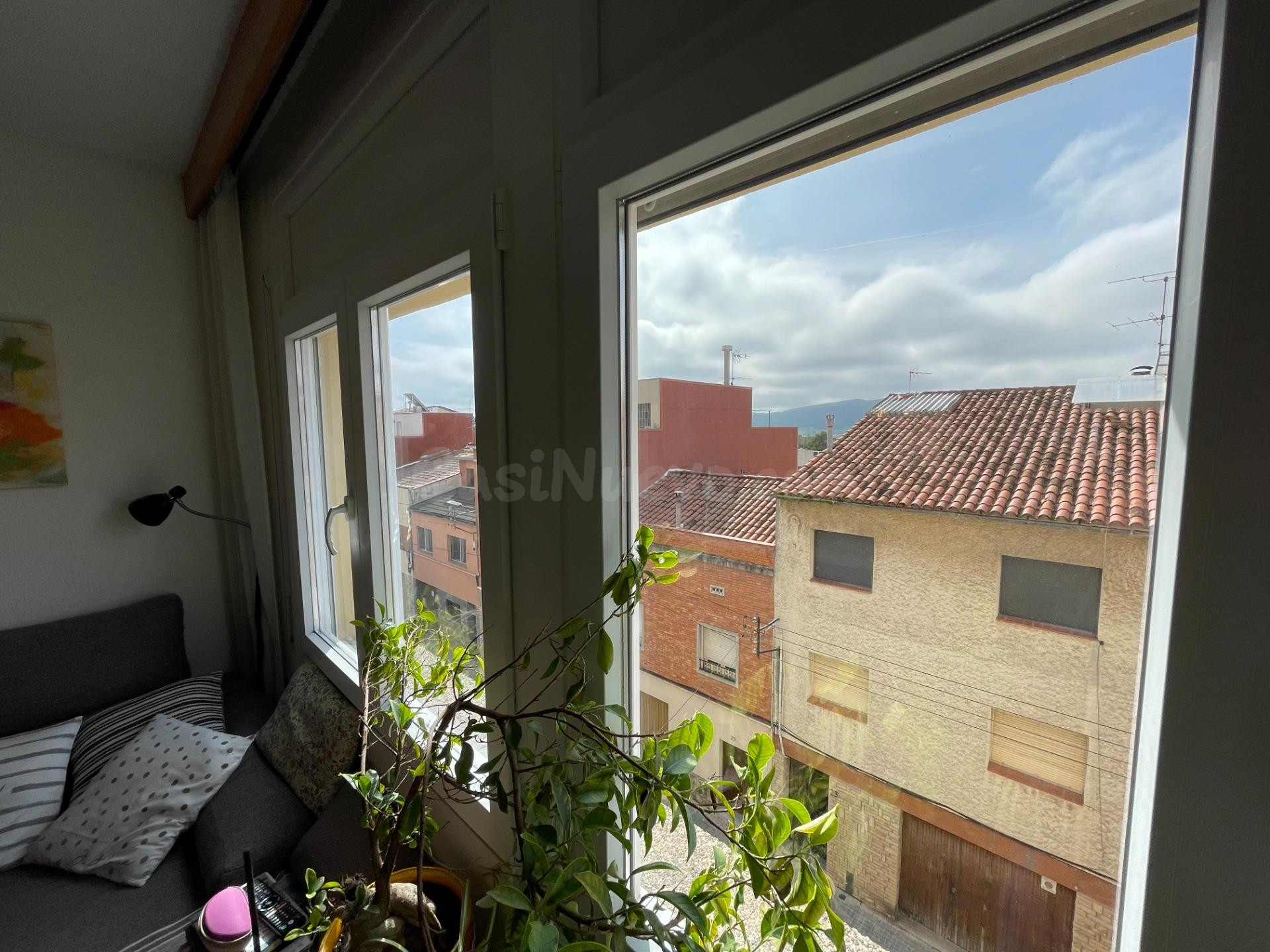 PIS EN VENDA A IGUALADA - POBLE SEC * ZONA: FLORENCI VALLS - - foto 5