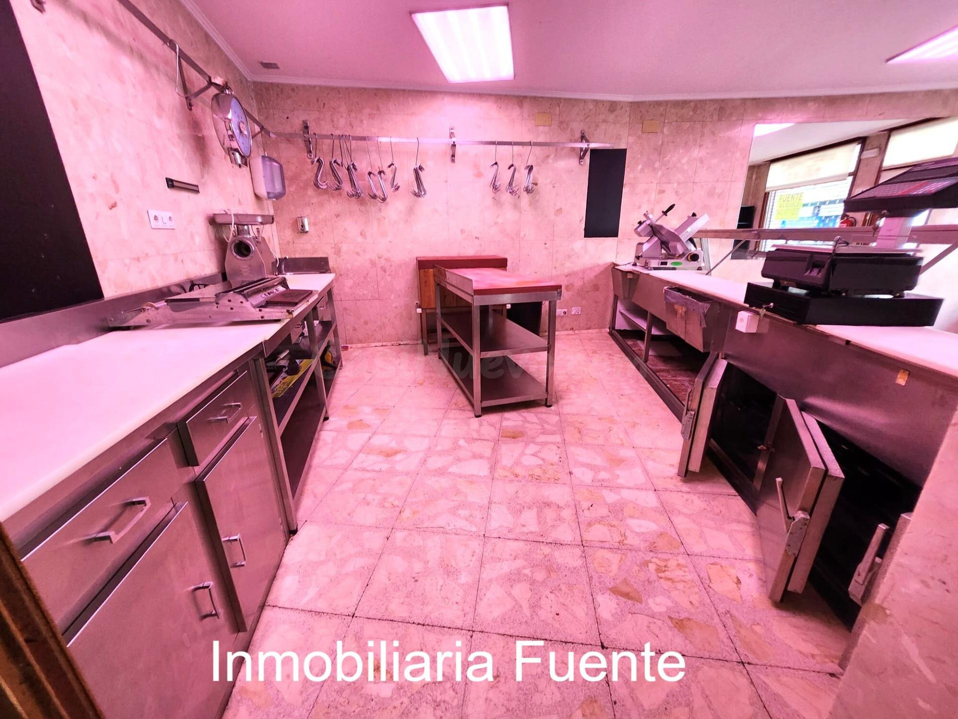 SE ALQUILA LOCAL COMERCIAL EN ZALLA, PREPARADA PARA CARNICER - foto 3