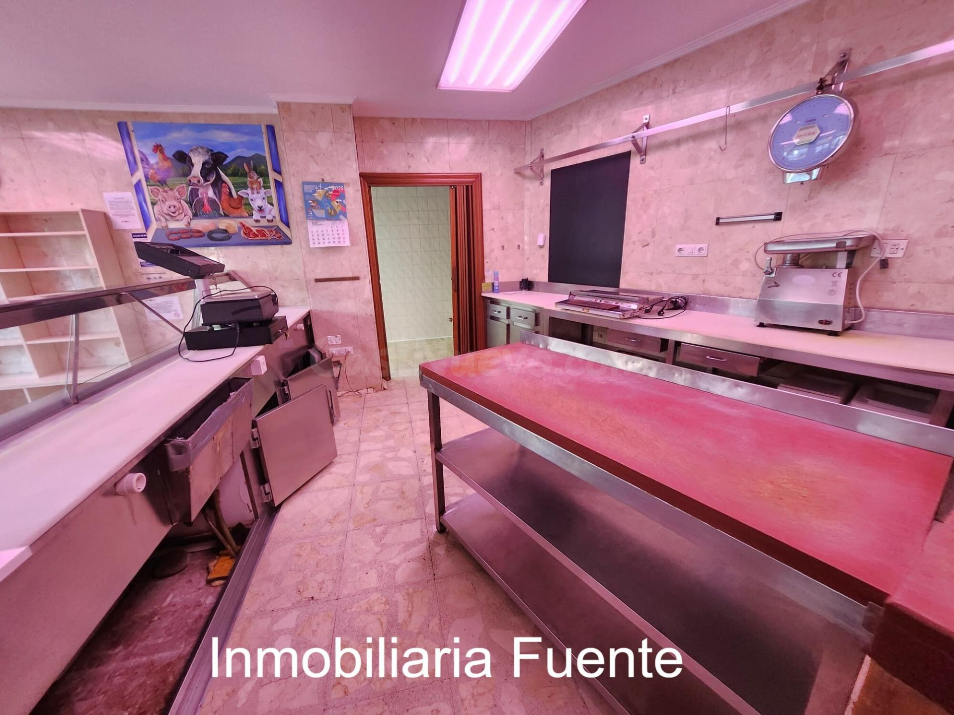 SE ALQUILA LOCAL COMERCIAL EN ZALLA, PREPARADA PARA CARNICER - foto 4