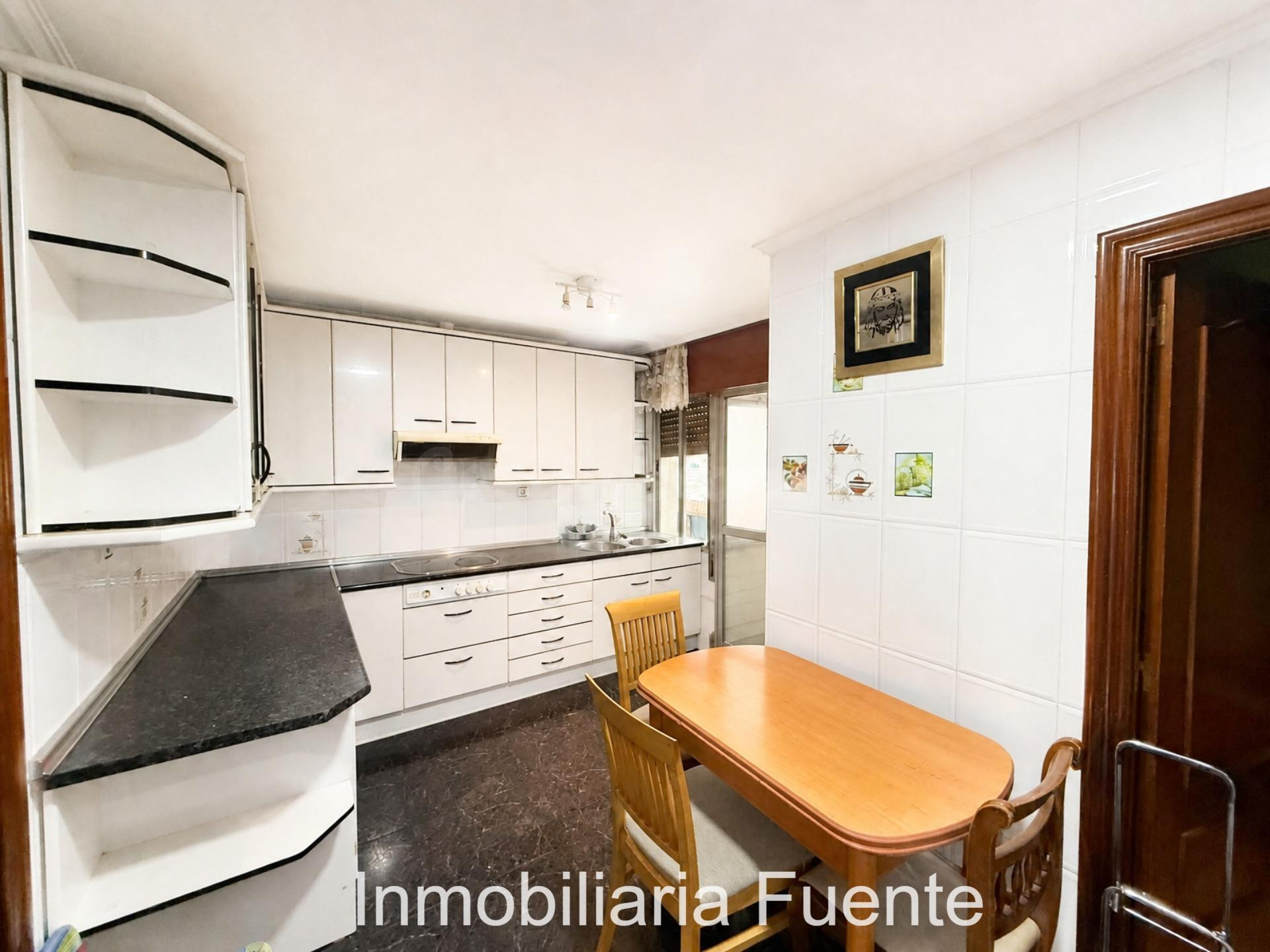 Piso en Basauri de 3 habitaciones. - foto 2