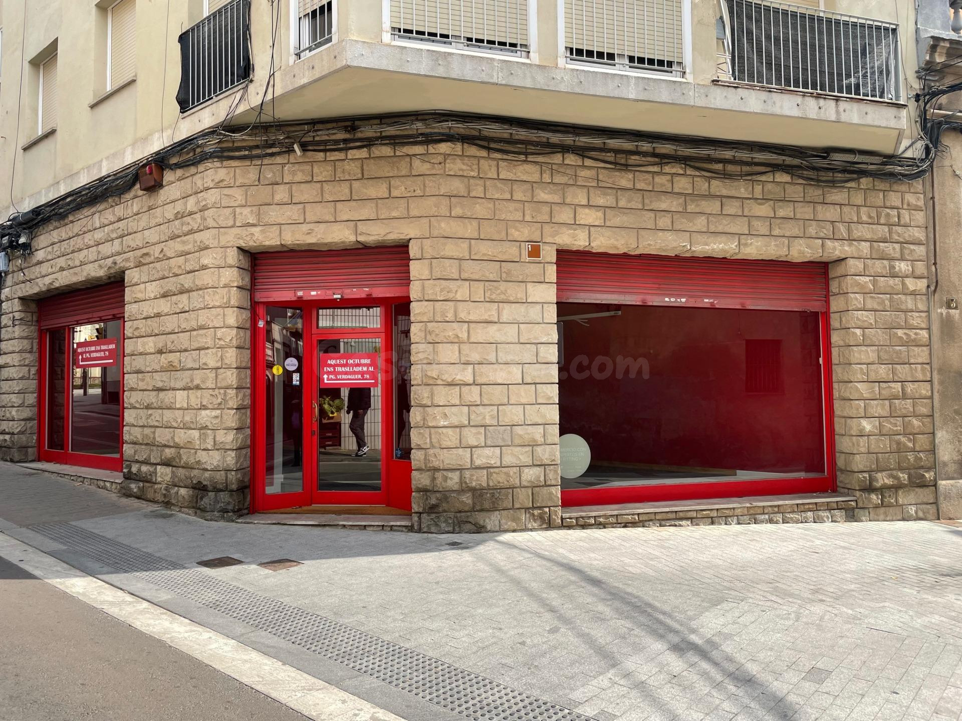 LOCAL COMERCIAL EN LLOGUER AL CENTRE D’IGUALADA (ZONA CARRER